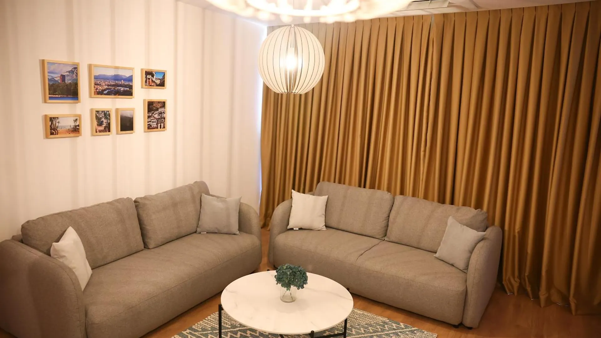 Lake View Tirana Apartment