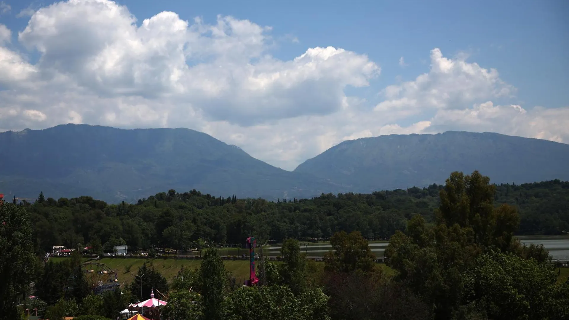 Lake View Tirana Apartment