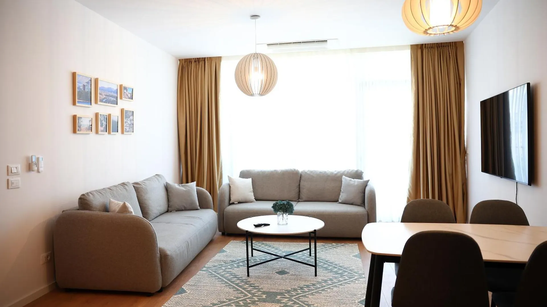 Lake View Tirana Apartment