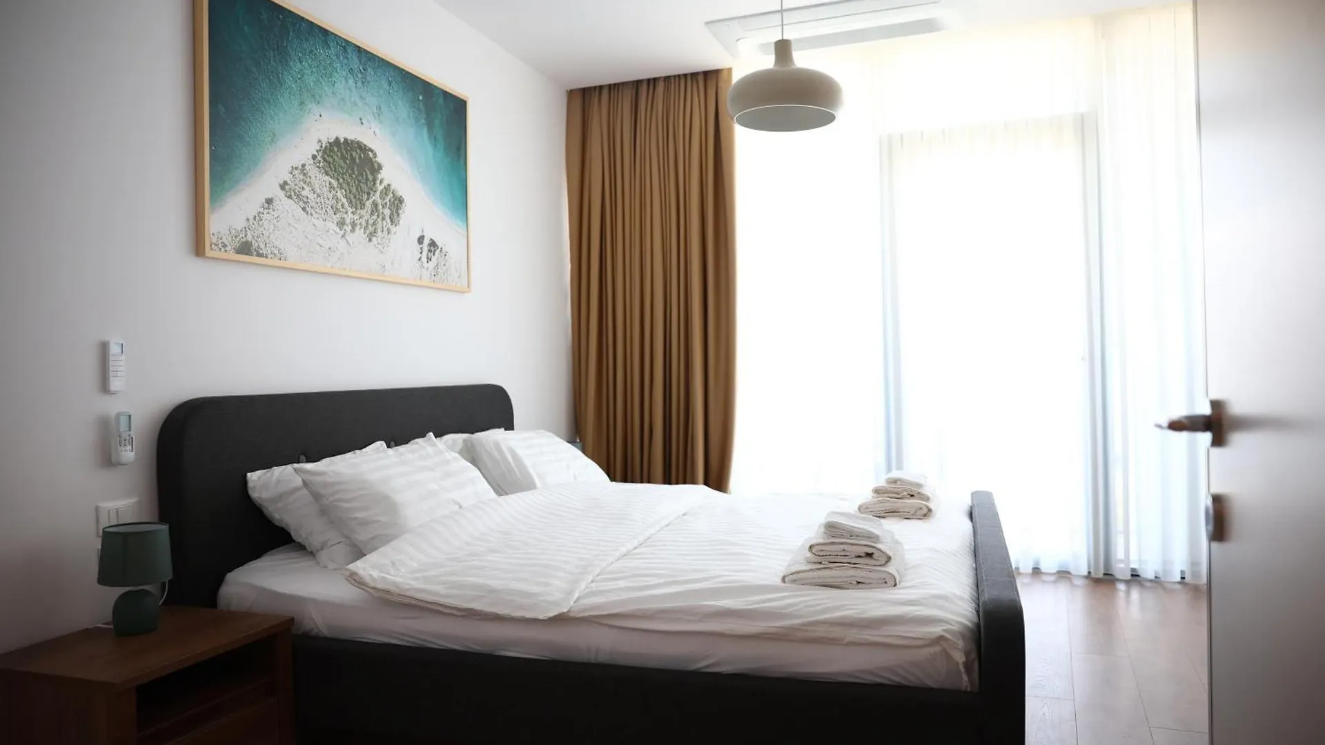 Lake View Tirana Apartment 阿尔巴尼亚