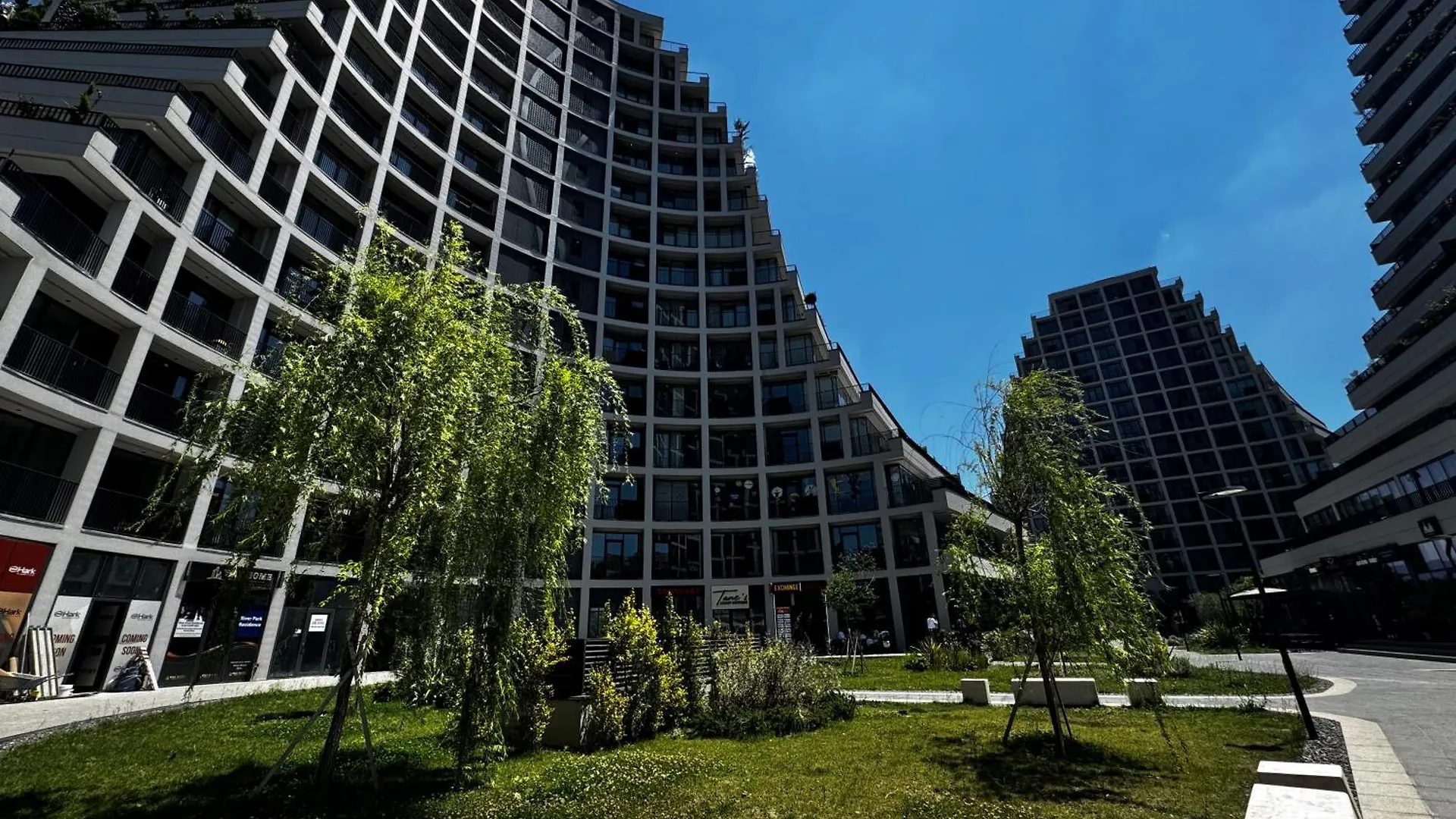Lake View Tirana Apartment
